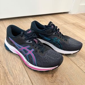 Asics GT 1000 version 10 Running Shoe